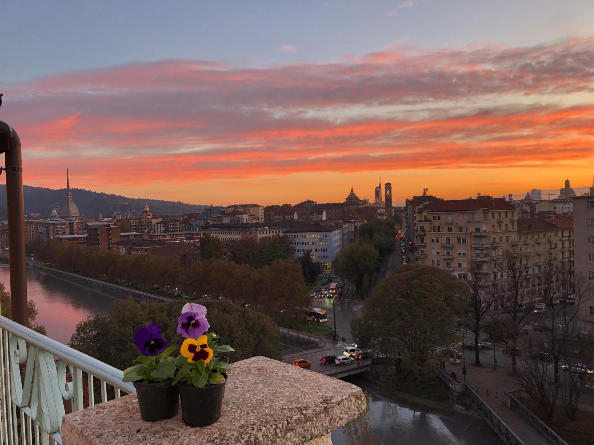 Attico Ellen Terrazza Con Vista Apartment Torino Exterior foto